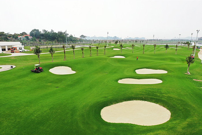 Tuàn Châu Golf Resort