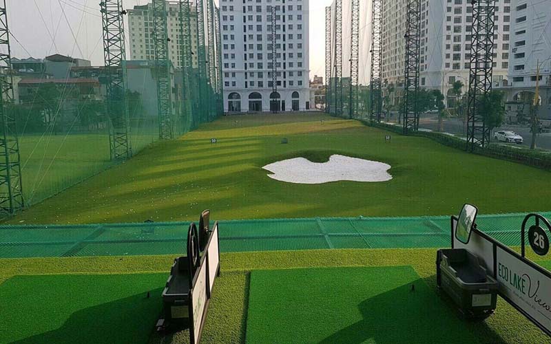 Sân tập golf Đại Từ Eco Lake View được thiết kế khéo léo với các hố cát
