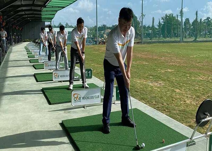 Sân tập golf ở Bình Dương - sân Mê Kông
