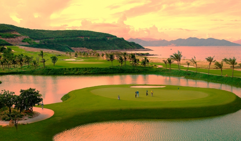 Vinpearl Golf Nha Trang - Vẻ đẹp được vinh danh