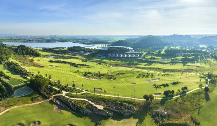 Hình ảnh sân golf Hoàng Gia - Sân golf Yên Thắng