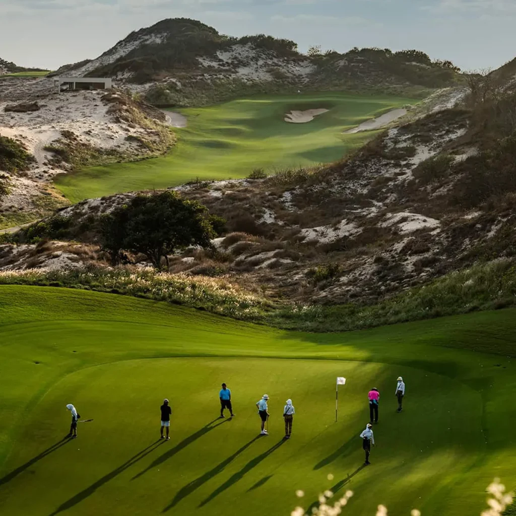 Sân golf Hồ Tràm - The Bluffs Ho Tram Strip Alegolf (6) sân golf Hồ Tràm - The Bluffs Ho Tram Strip Alegolf (6)