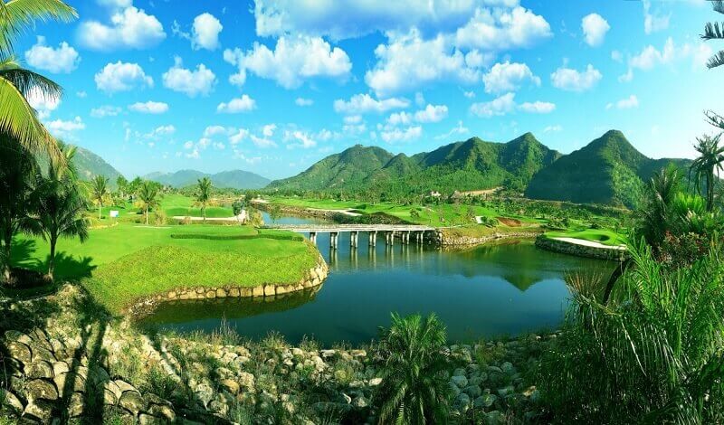 Sân golf Diamond Bay Golf & Villas tại Nha Trang