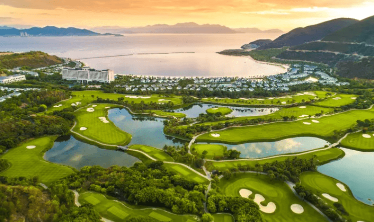 sân golf Vinpearl Golf Nha Trang