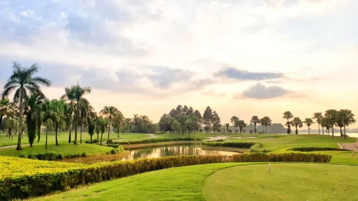 Thiết kế sân golf đan xen giữa các Green và bẫy nước