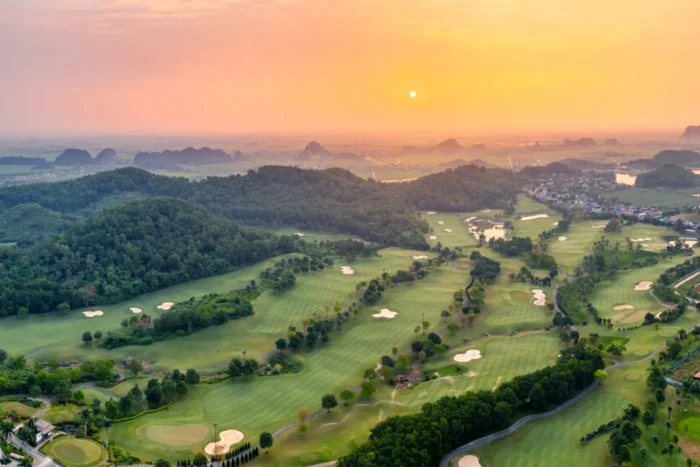 Royal Golf Course - Sân golf ở Ninh Bình 