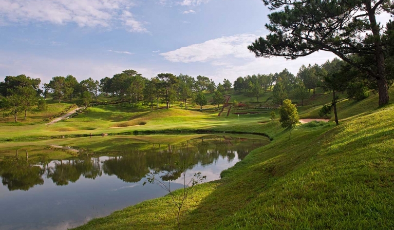 Dalat Place Golf Club - Điểm đến lý tưởng cho tín đồ yêu golf