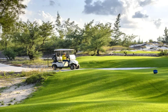 Sân golf FLC Sầm Sơn Golf Links với 18 hố