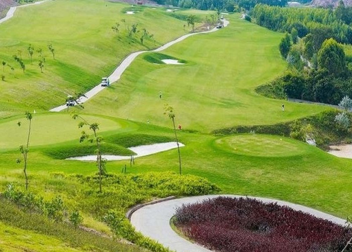 Sân tập golf Golf Amber Hills Bắc Giang