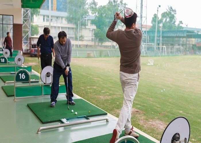 Sân tập golf ở Hà Nội Mipec