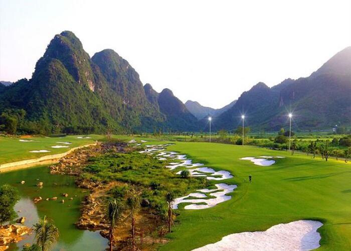 Tiện ích tại sân tập Golf ở Hà Nam Stone Valley Resort