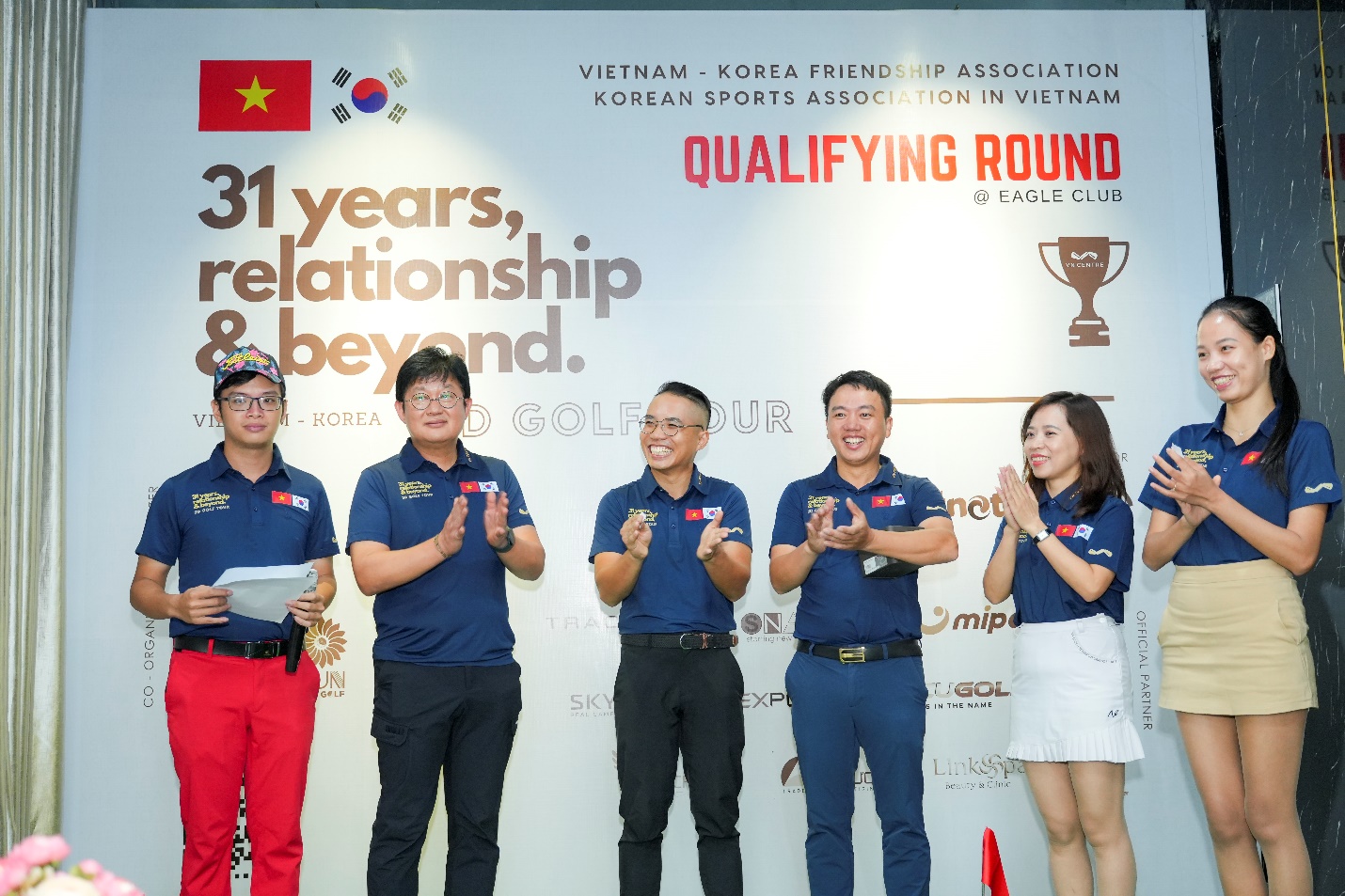 Các thành viên BTC giải Golf 3D - Giải đấu kỷ niệm 31 năm quan hệ ngoại giao Việt Nam - Hàn Quốc